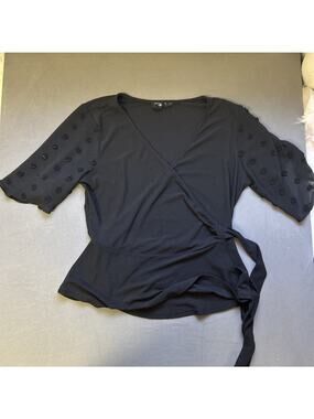 Flower & Feather Women's Size M Black Wrap Top Peplum Hem V-Neck 3/4 Sleeve Boho